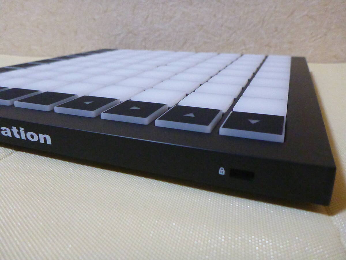 T-03150 / novation / MIDIコントローラー / LAUNCH PAD X / 通電のみを確認 / ゆうパック発送 / 60サイズ / ジャンク扱い_画像6