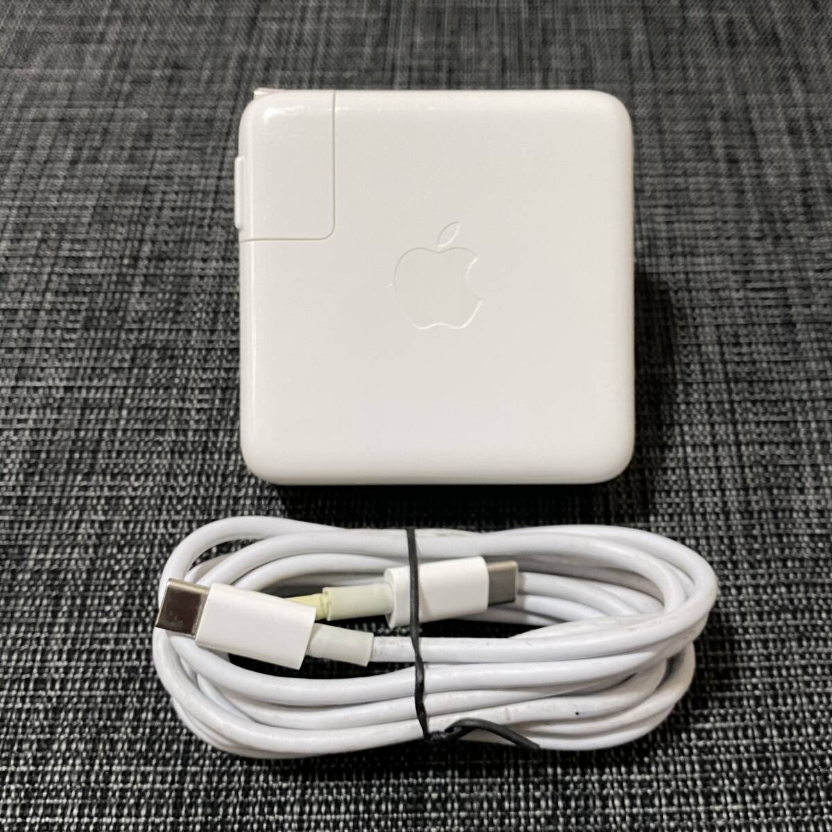 【動作OK☆】Apple 純正 61W USB Type-C Power Adapter A1947 MacBook ACアダプター 動作品の画像1