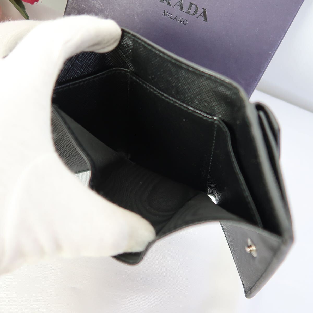 s766 極美品プラダ 三つ折り財布コンパクトウォレット三角プレートサフィアーノ PRADAの画像8