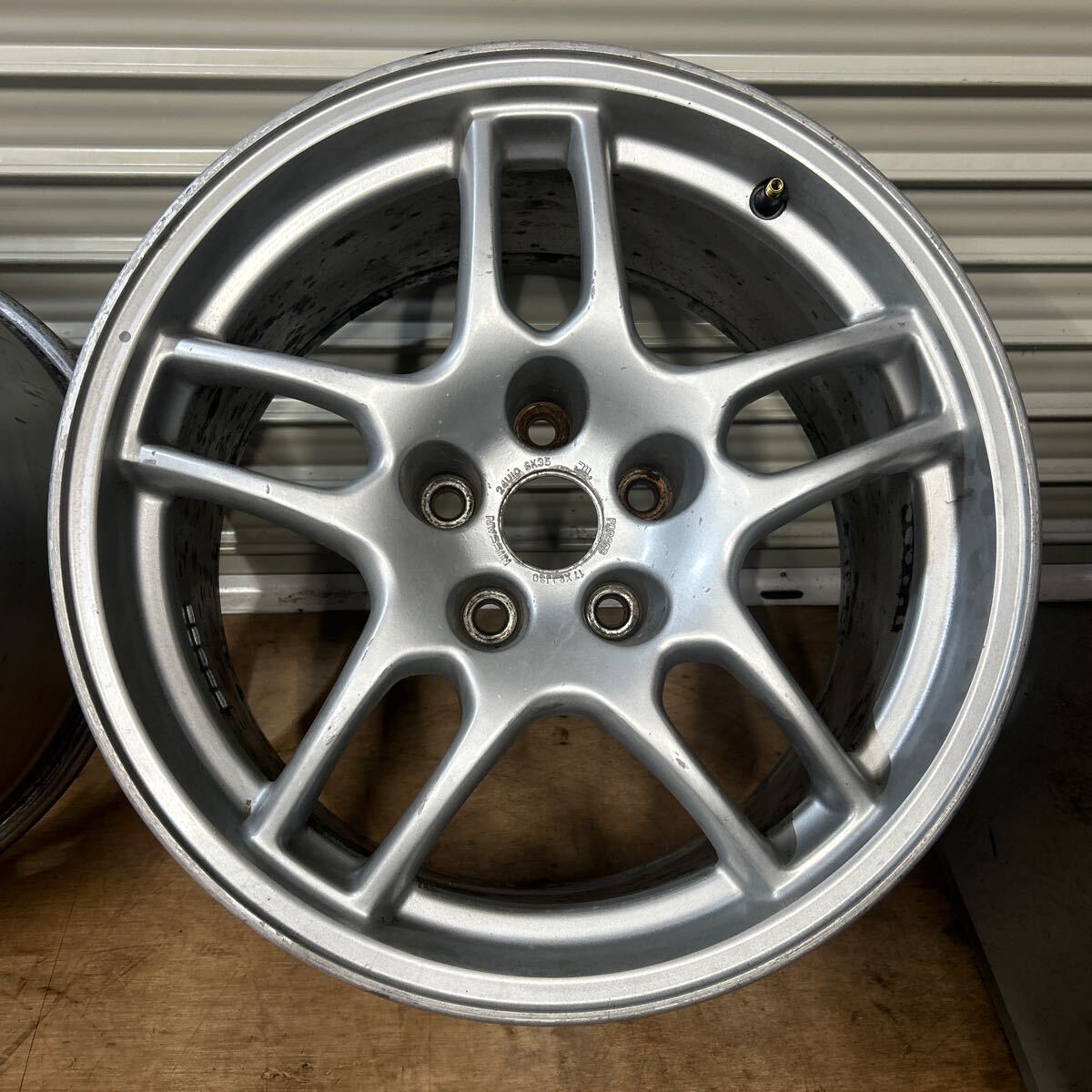 1円スタート！R33 スカイライン GT-R 純正 ホイール 2本セット 17×9J+30 114.3/5 SKYLINE GTR ドリフト ドリケツ_画像3