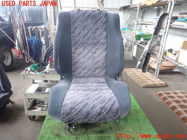 2UPJ-10747035]ランクルプラド(KZJ78W)運転席シート 中古_画像をご確認ください