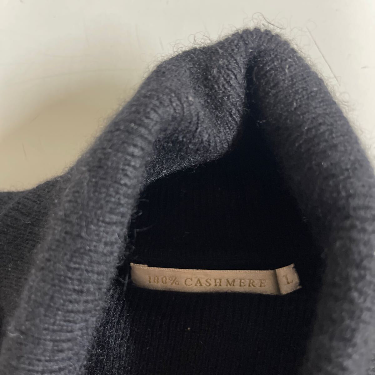 UNIQLO タートルネック ハイネック メンズ Lサイズ カシミア 100% セーター ブラック 黒 長袖 ユニクロ cashmere_画像2