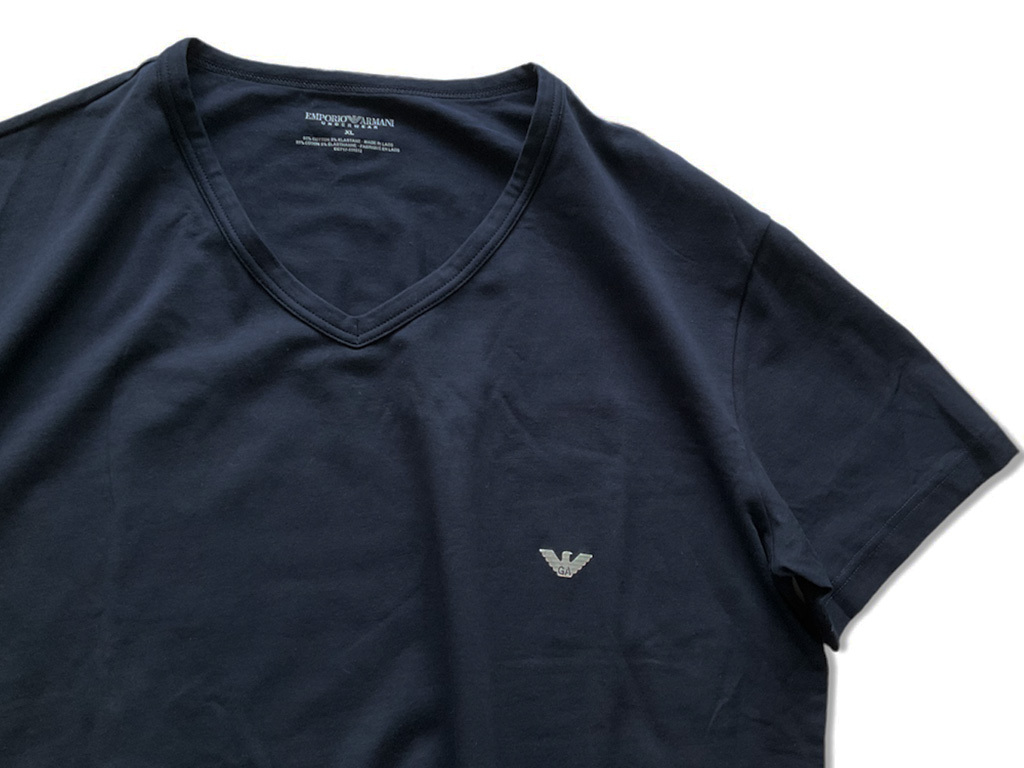  new goods [EMPORIO ARMANI/ Armani ]V[ Armani profit meaning. . body . softly flexible stretch Fit ]V neck dark blue short sleeves shirt VM