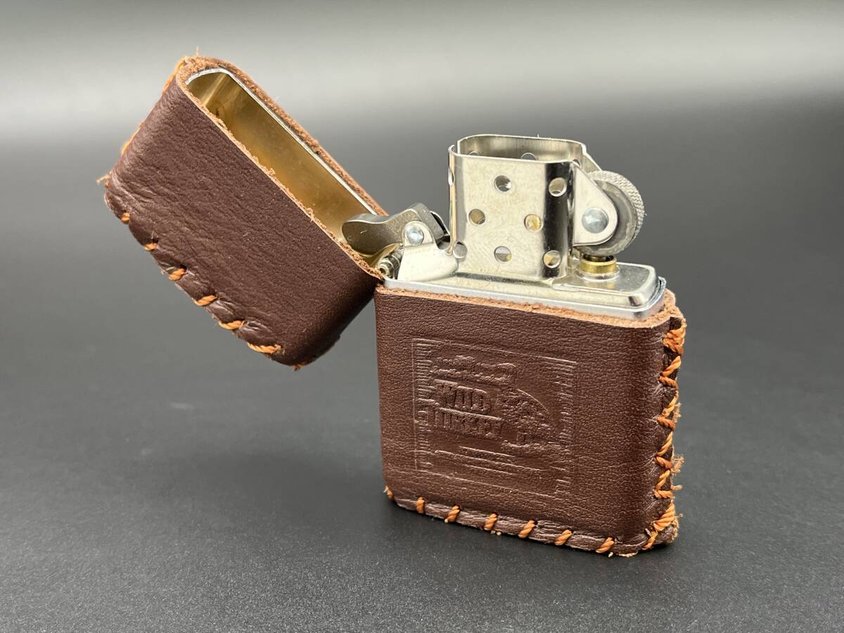 (9223)ZIPPO/ジッポ　WILD TURKEY/ワイルドターキー　オリジナル　手縫い革巻き ジッポー　喫煙具　着火未確認　現状品　【ジャンク】_画像7