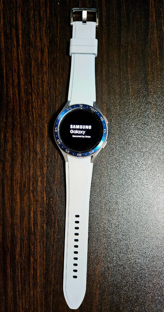 国内正規版 SAMSUNG Galaxy Watch4 Classic 46mm シルバー スマートウォッチ_画像2