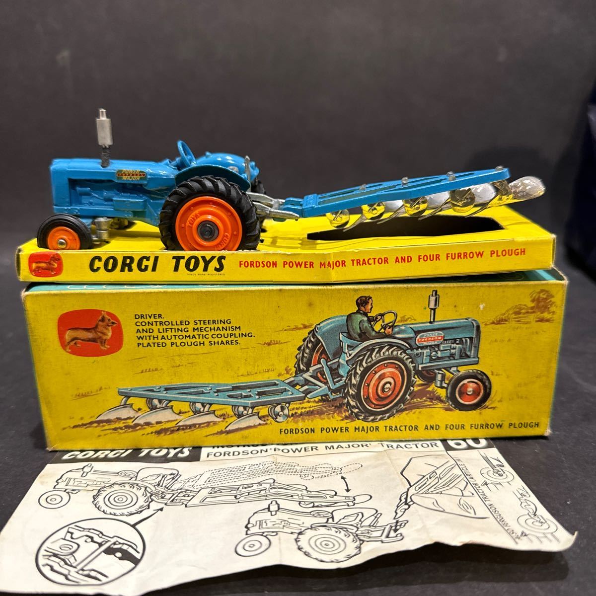 当時物未使用品☆'68 CORGI gift set コーギー ギフトセット no.13 fordson Power major tractorトラクター ビンテージ ミニカー_画像1