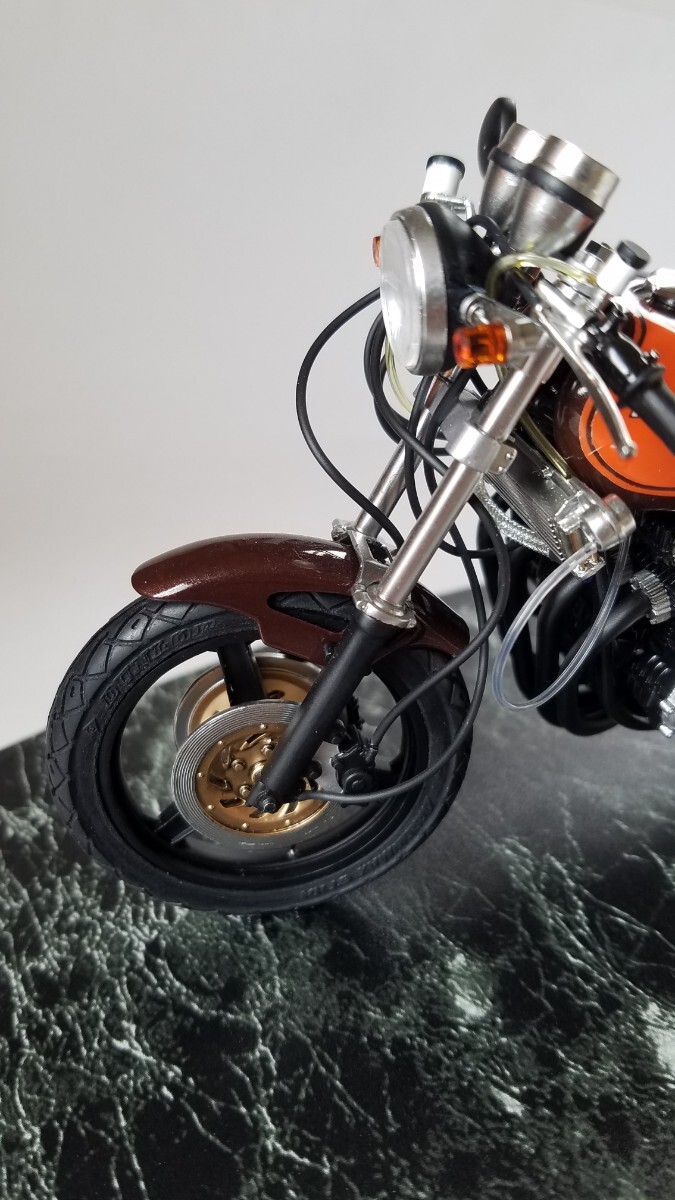 アオシマ模型 1/12 KAWASAKI Z2 750RS´Customの画像9