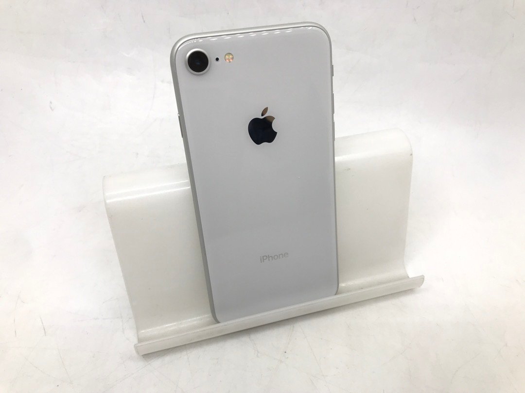 【au】Apple iPhone8 MQ792J/A A1906 シルバー 64GB iOS16.7.5 初期化済 SIMロック解除済 バッテリー88％_画像2