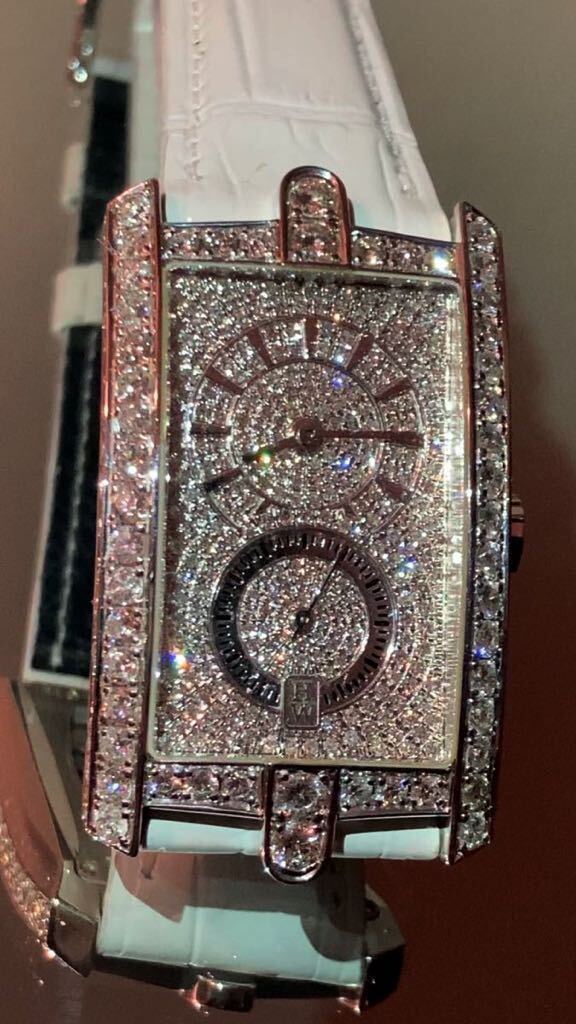 本物ハリーウィンストンHARRYWINSTON全面フルダイヤモンド腕時計330/UMW定価US65000ドル46ミリサイズ_NYC本社の扉から着想を得たHarryWinston