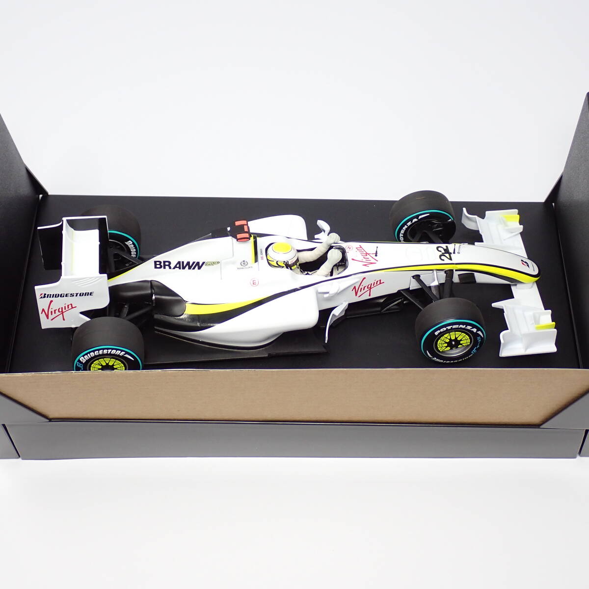 ミニチャンプス MINICHAMPS 1/18 ブラウン GP メルセデス BGP001 オーストラリアGP 2009優勝 ホワイト_画像5