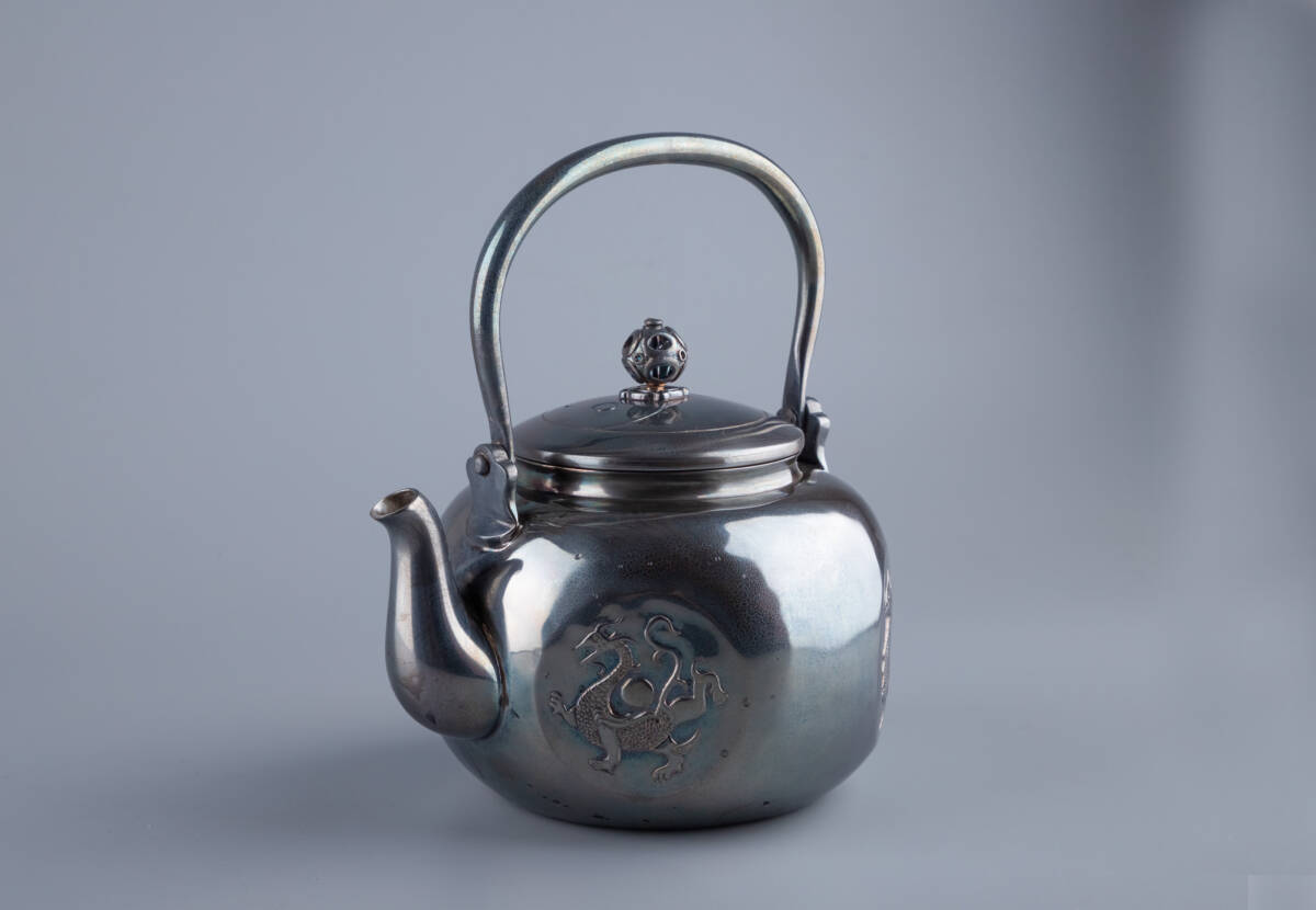 純銀保証 一東斎造 四象彫 湯沸 銀瓶 純銀製 時代物 美術品 煎茶道具