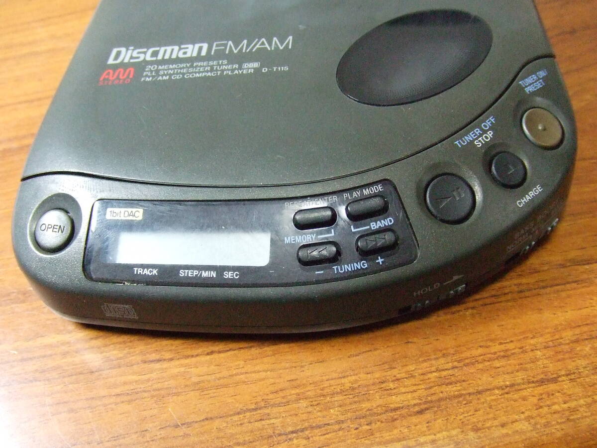 H499 ソニー/SONY ポータブルCDプレーヤー FM/AM Discman D-T115 ディスクマン 中古 本体 未確認 ジャンクの画像2