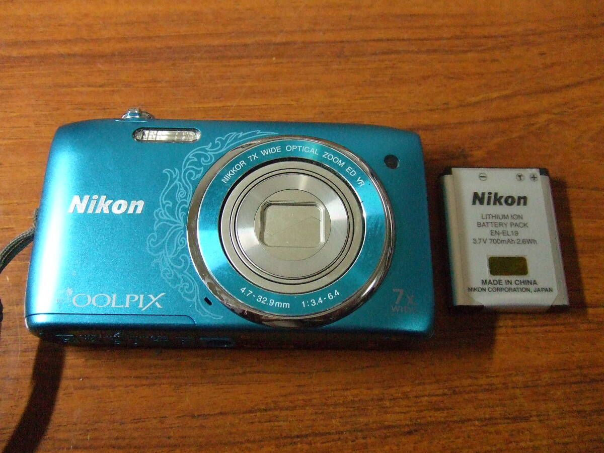h730　Nikon デジタルカメラ COOLPIX S3500 本体 中古