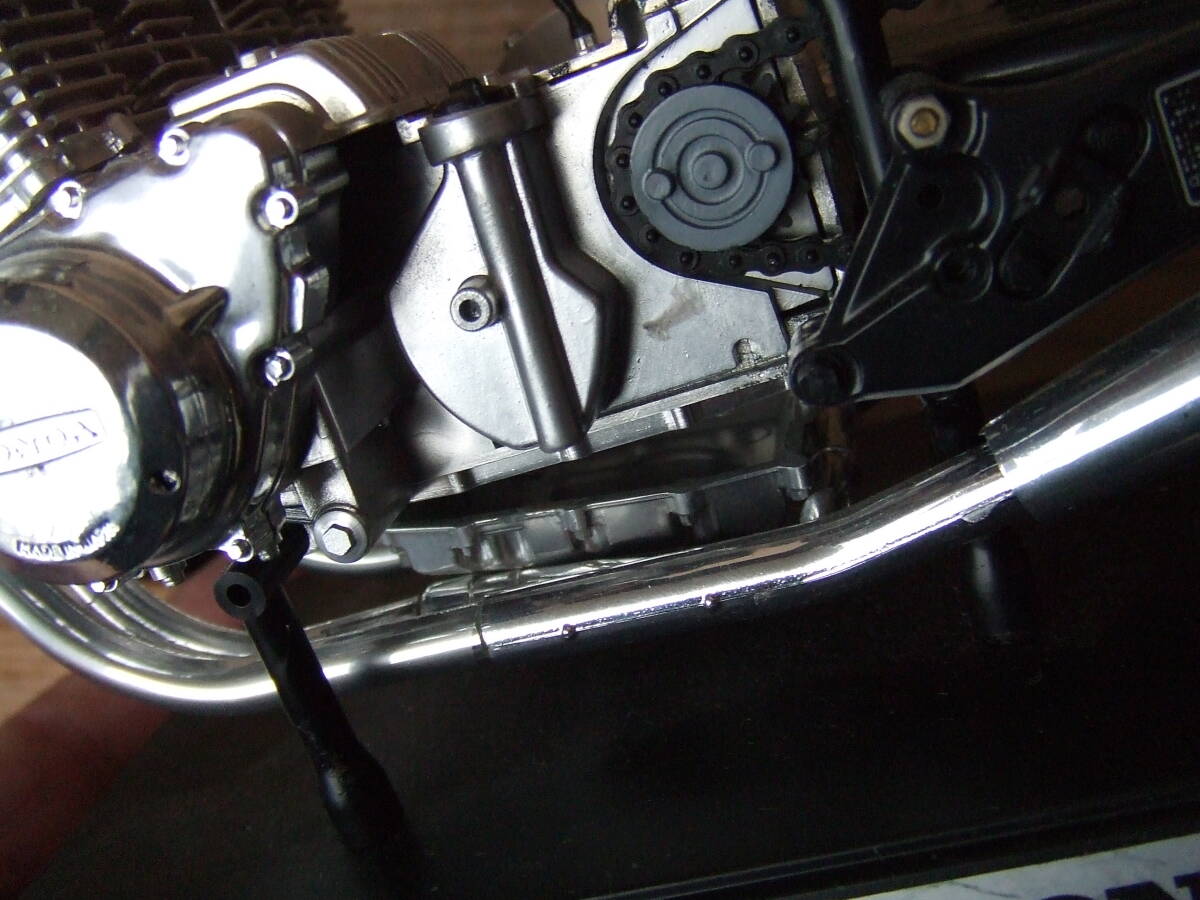 h896 TAMIYA タミヤ 1/6 Honda ホンダ CB750F エンジン プラモデル 組立済品 中古 現状品 バイク オートバイの画像6