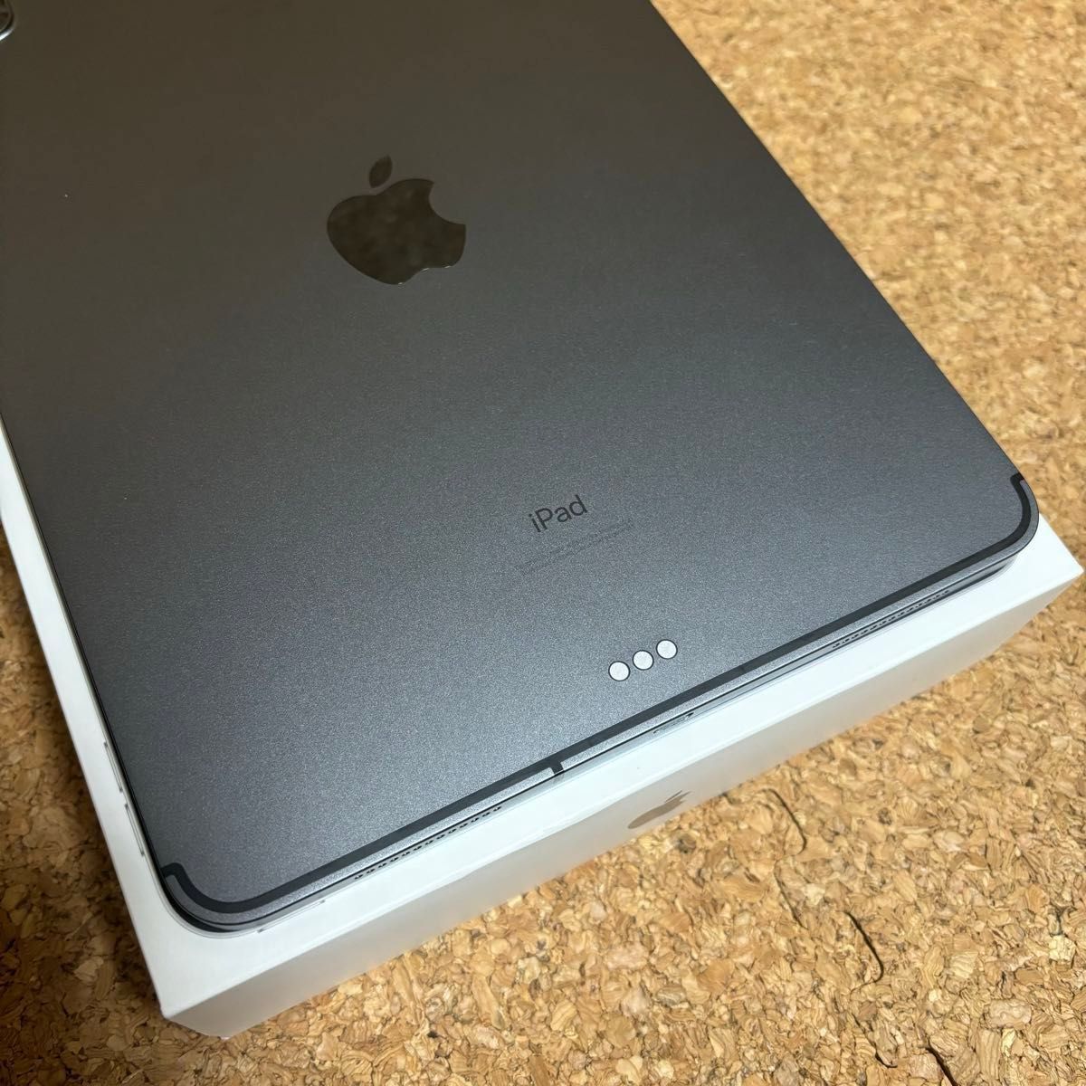 極美品】第2世代 iPad Pro 11インチ 128GB cellularモデル gen2 極美品】第2世代 iPad Pro 11インチ 128GB cellularモデル gen2