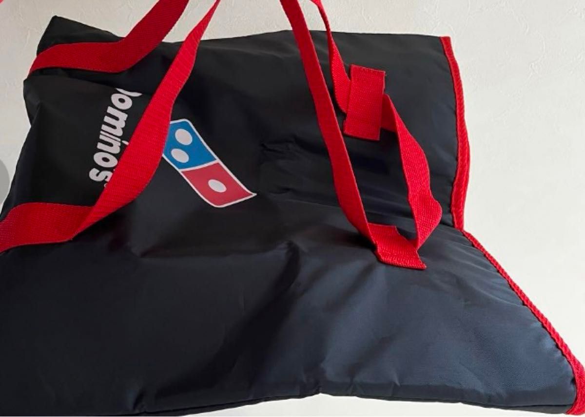 ドミノピザの持ち運び用保温保冷バッグ