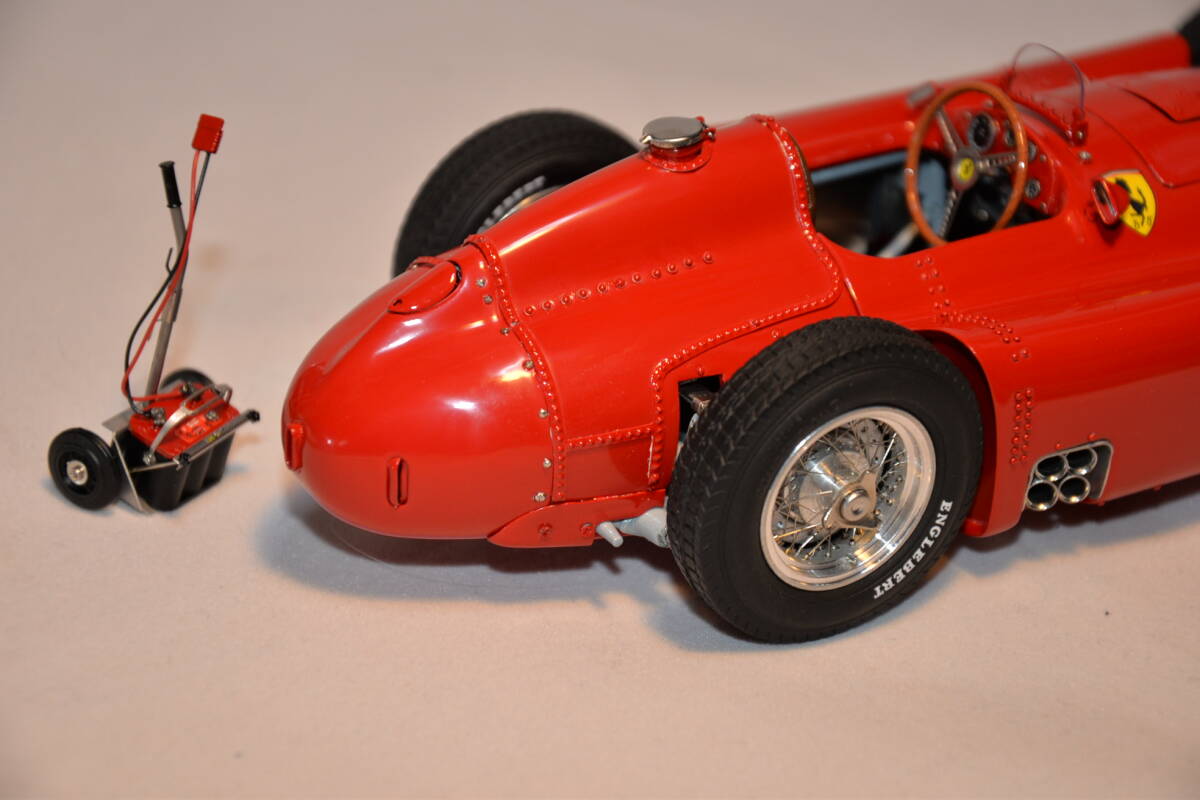 CMC 1/18 Ferrari D50 1956 Item No.M-180の画像9