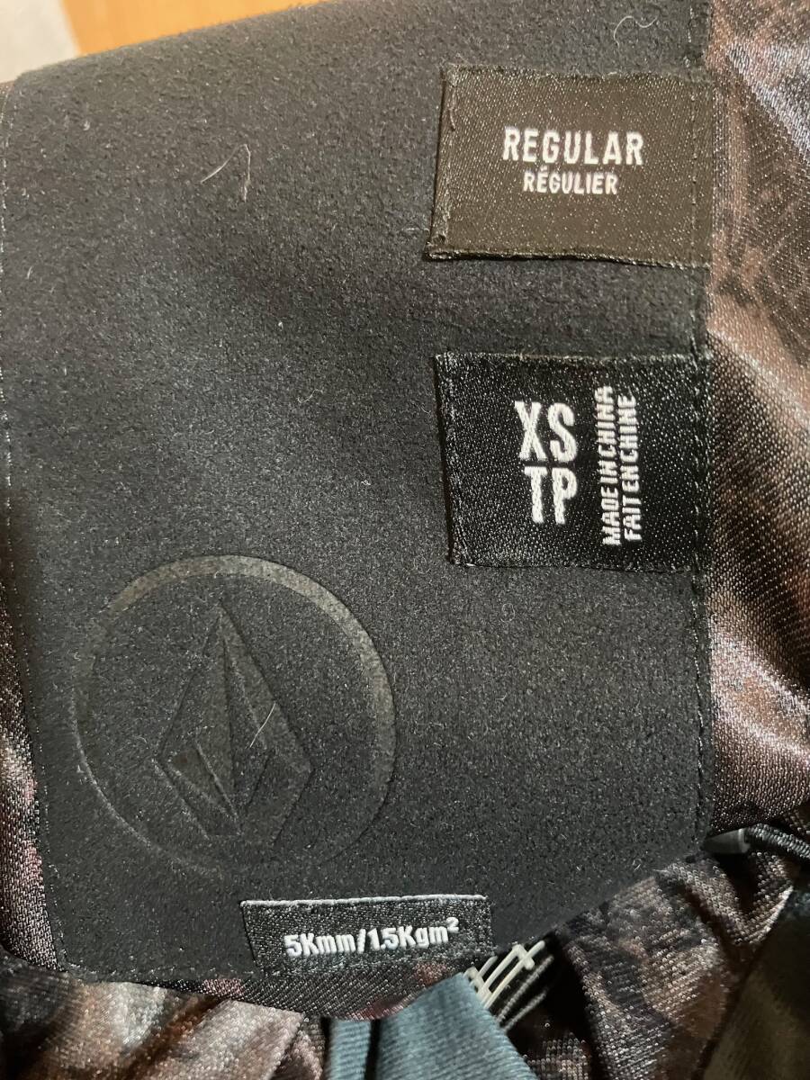 送料込 希少サイズ VOLCOM ボルコム 上下セット サイズXS USED 送料込 希少サイズ VOLCOM ボルコム 上下セット サイズXS USED