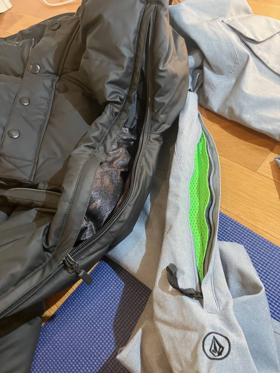送料込 希少サイズ VOLCOM ボルコム 上下セット サイズXS USED 送料込 希少サイズ VOLCOM ボルコム 上下セット サイズXS USED