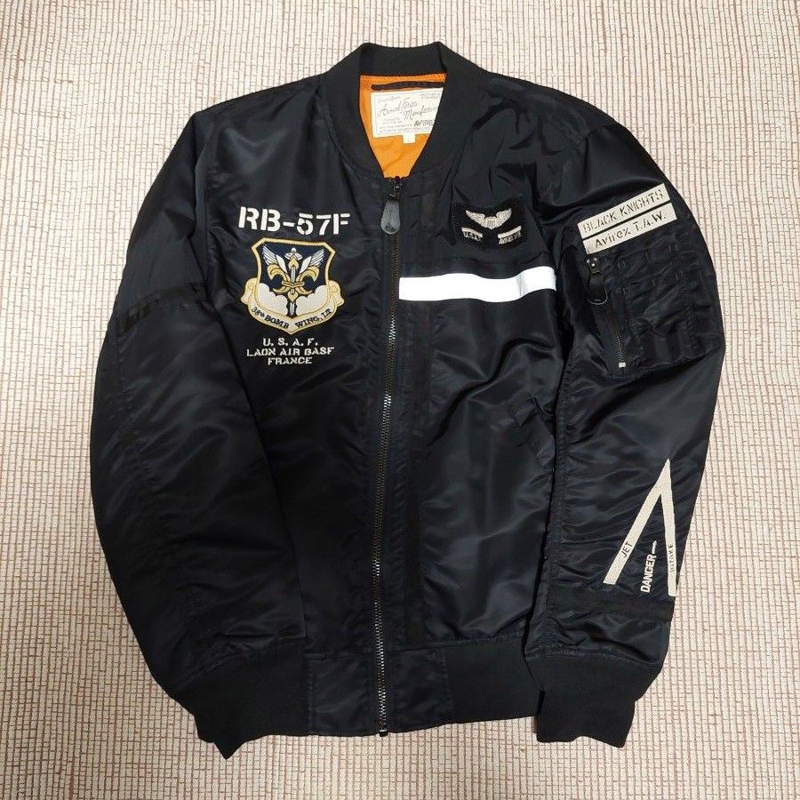 AVIREX 【別注】 <AVIREX> MA―1 ブラック 試着のみ 極美品 希少・美品】Avirex MA-1 black knights ブラックナイツ Lサイズ