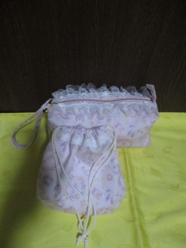 ハンドメイド 　ボックス型ポーチ＆巾着2点セット　　ベビーピンク系　リボンなど柄　_画像8