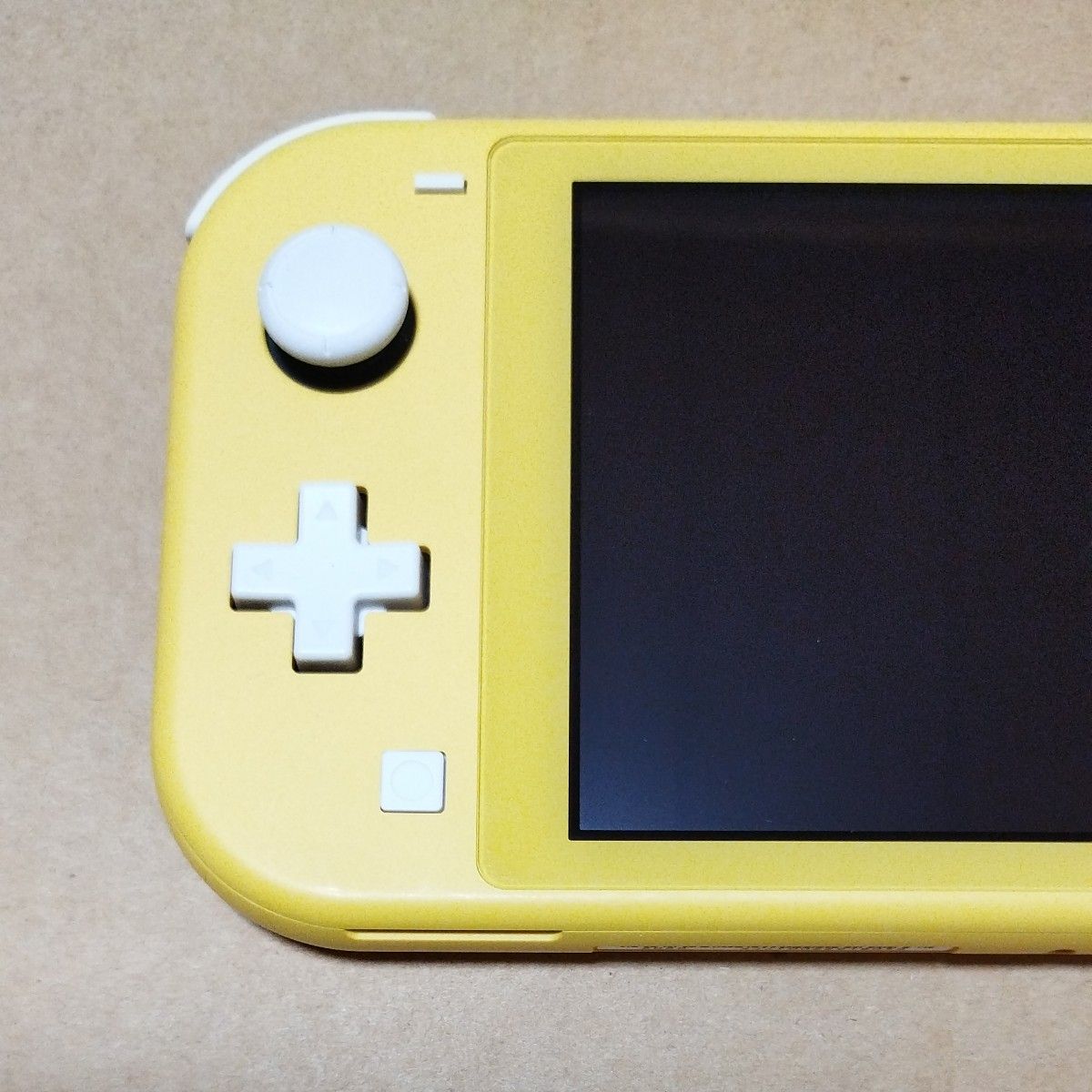 動作確認済　Nintendo Switch Lite イエロー　ニンテンドースイッチ　ライト　本体　美品