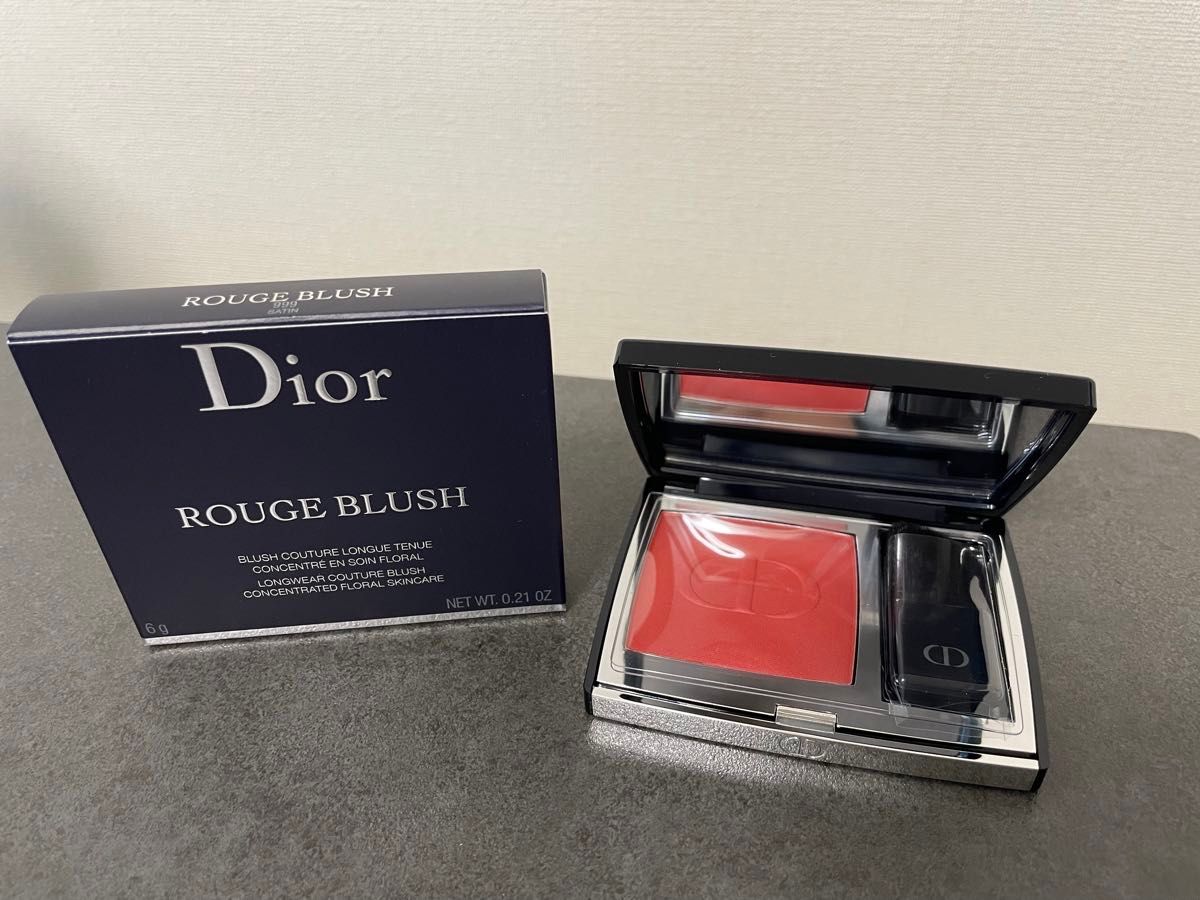 新品未使用 ディオールスキン ルージュ ブラッシュ 999 サテン  Dior