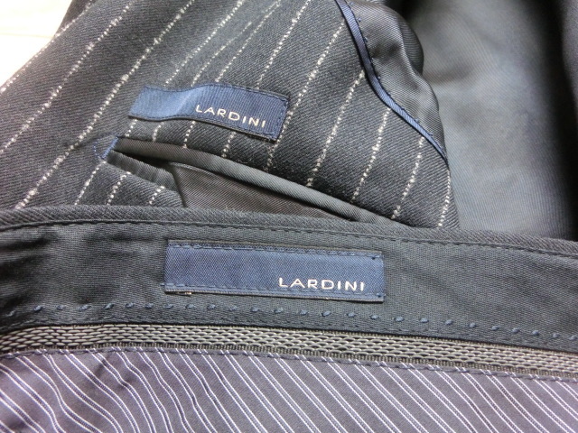 USED■ラルディーニ■セットアップスーツ■スリーピース■サイズ46■紺ストライプ■LARDINI■秋・冬■_画像4