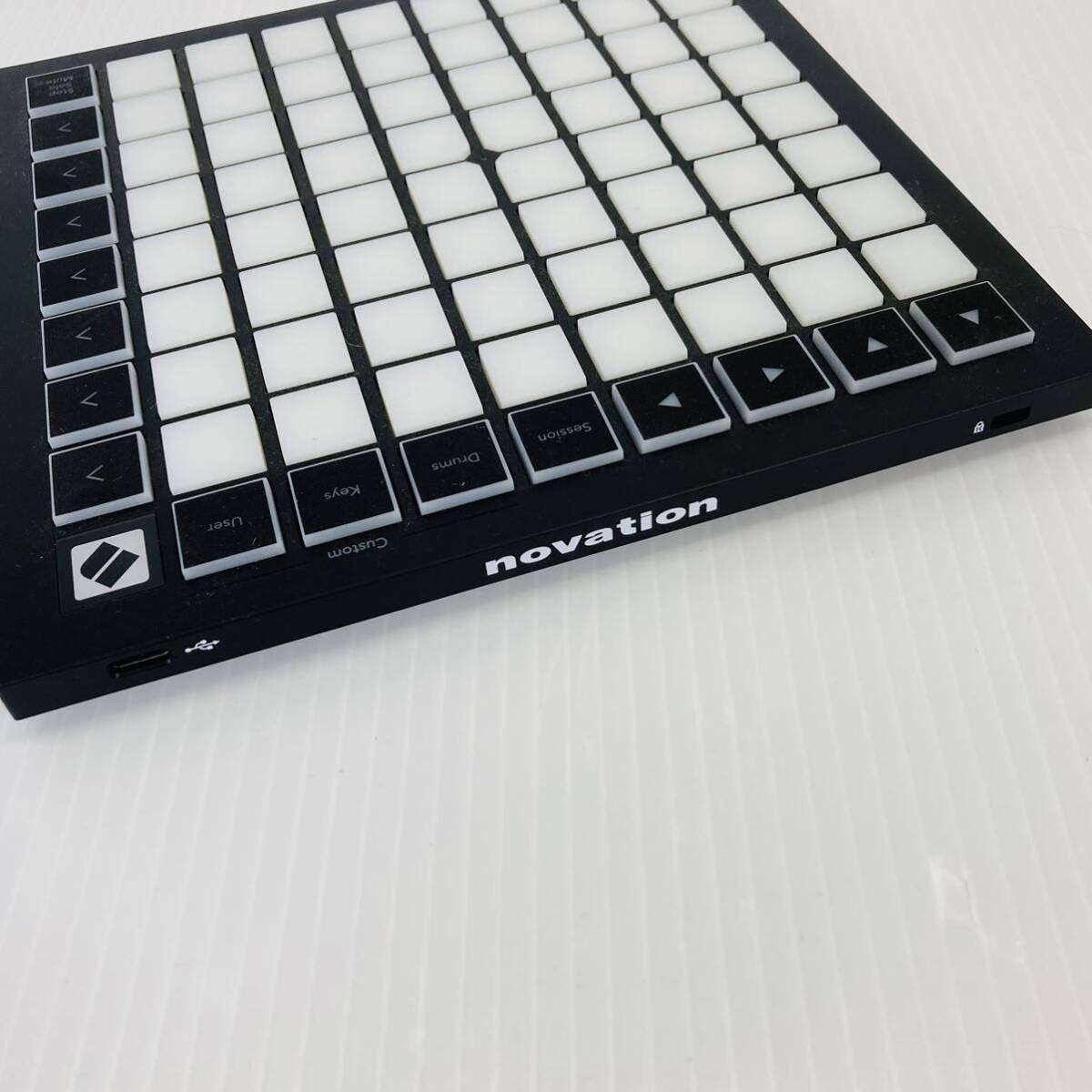 LAUNCHPAD MINI MK3 novation ノベーション MIDIグリッドコントローラーの画像4