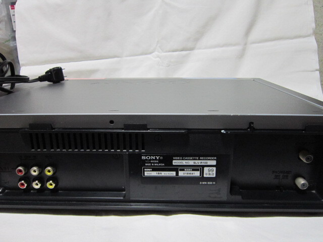 SONY VHS Hi-Fiビデオカセットレコーダー SLV-R100（リモコン・AVケーブル）　動作中古品_画像3
