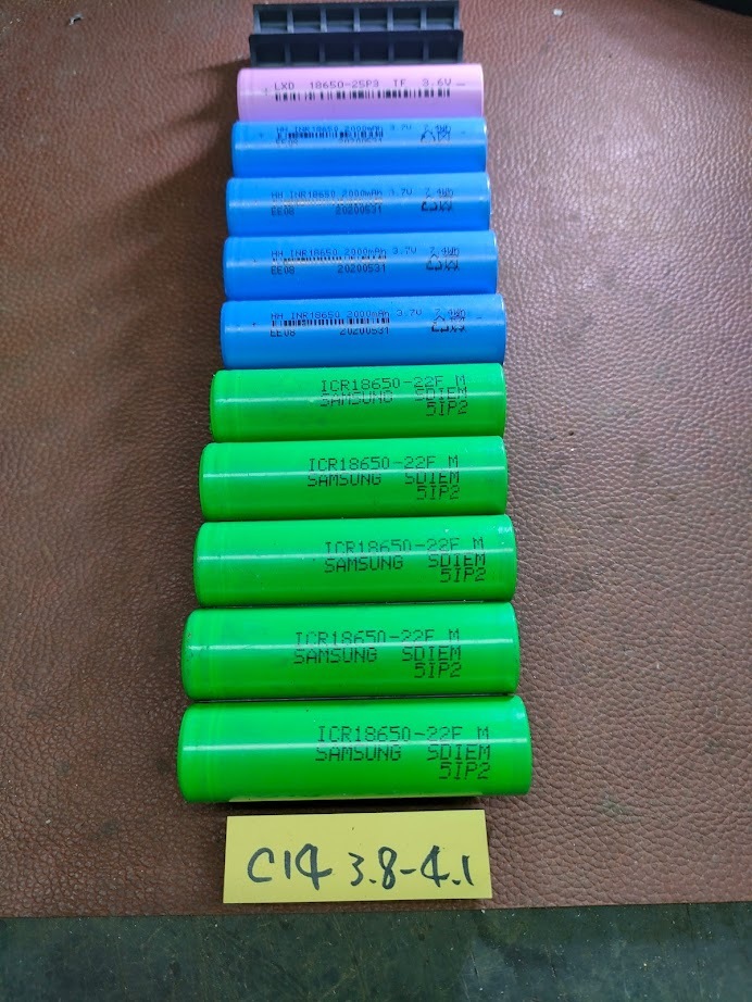 C14　18650リチウムイオン　単電池 　10本セット　3.6-4.2V　ジャンク品です！！！_画像1