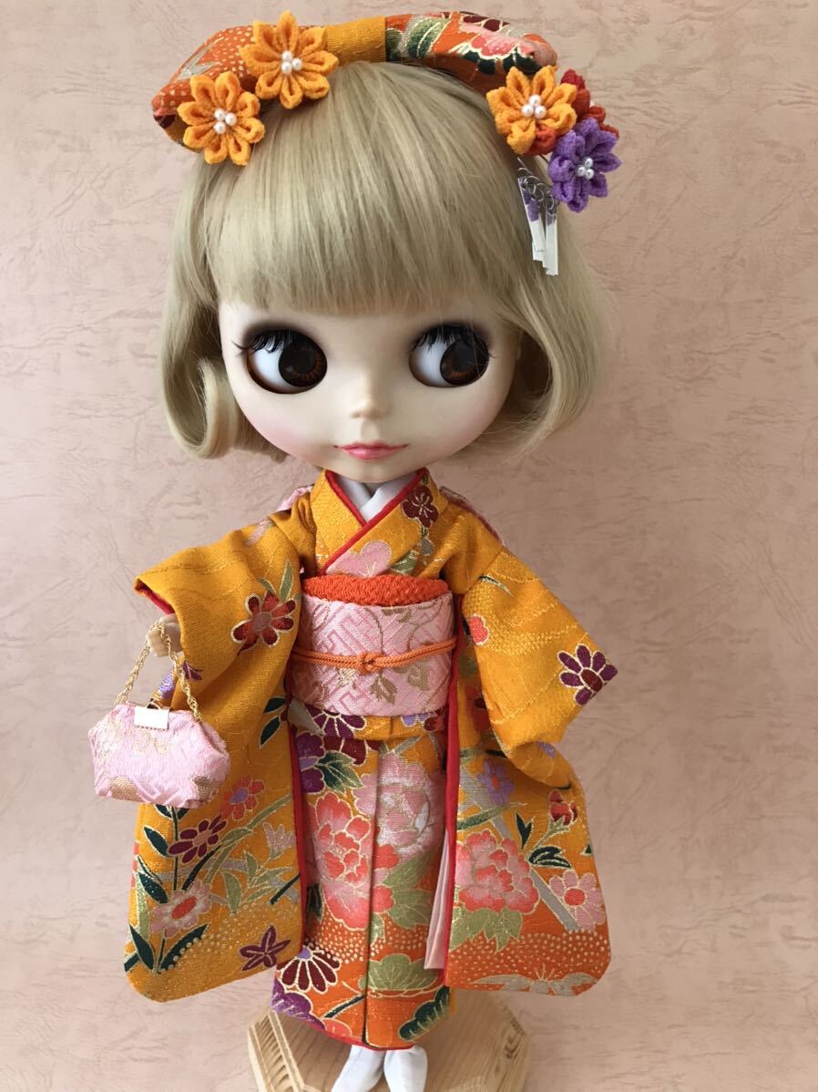  Blythe кимоно *9* кимоно с длинными рукавами .... orange цвет. земля .. цветок 