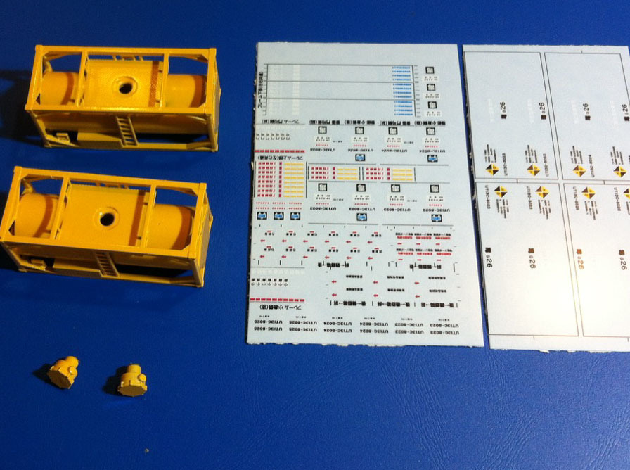 ☆ UT13C液化塩素専用タンクコンテナデカール＋塗装済コンテナ2個 1円スタート 8023～_画像3