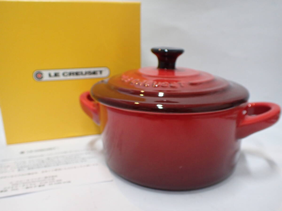 KK940【未使用】ルクルーゼ ミニココット LE CREUSET カラー：赤 マグカップ スープカップ 蓋付き ミニチュア 鍋 しおり・箱有の画像1