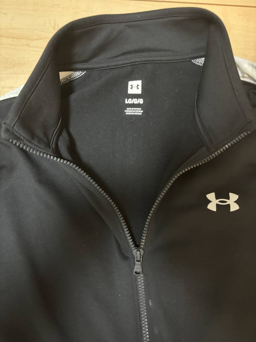 UNDER ARMOUR／アンダーアーマー　上下セットアップジャージ　黒×白柄　サイズLG 美品　ストレッチ_画像3