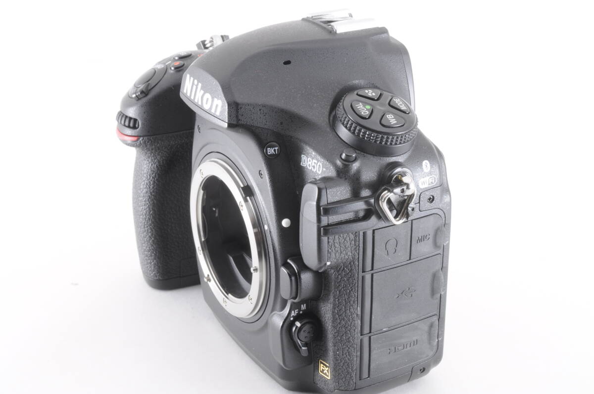 Nikon (ニコン) D850 ボディ Hakubaカメラバッグ付き 【おまけ Nikon (ニコン) D850 ボディ Hakubaカメラバッグ付き 【おまけ