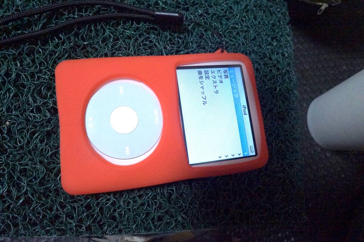 ◆◆　新規HDDと新品バッテリーに交換　早い者勝ちiPod classic 第5世代 40GB A1136　美品 ◆◆動作ＹｏｕＴｕｂｅアップ済み！_画像2