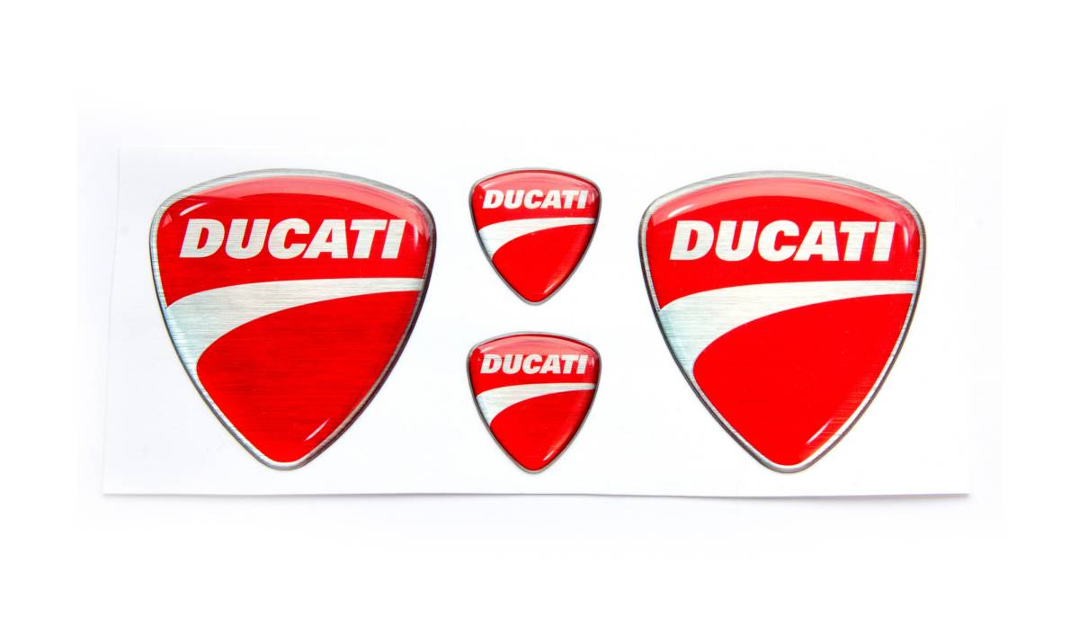 即納 ドゥカティ DUCATI ロゴ レッド 3D 4枚セット ステッカー 《送料無料》_画像1