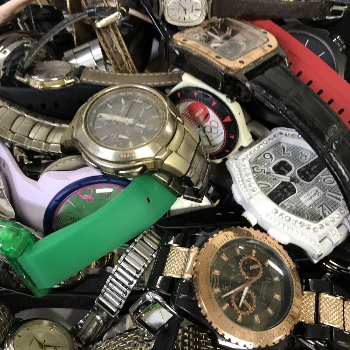 同梱不可☆【時計】腕時計 大量 まとめ売り 約4,483g ジャンク☆03-517D_画像2