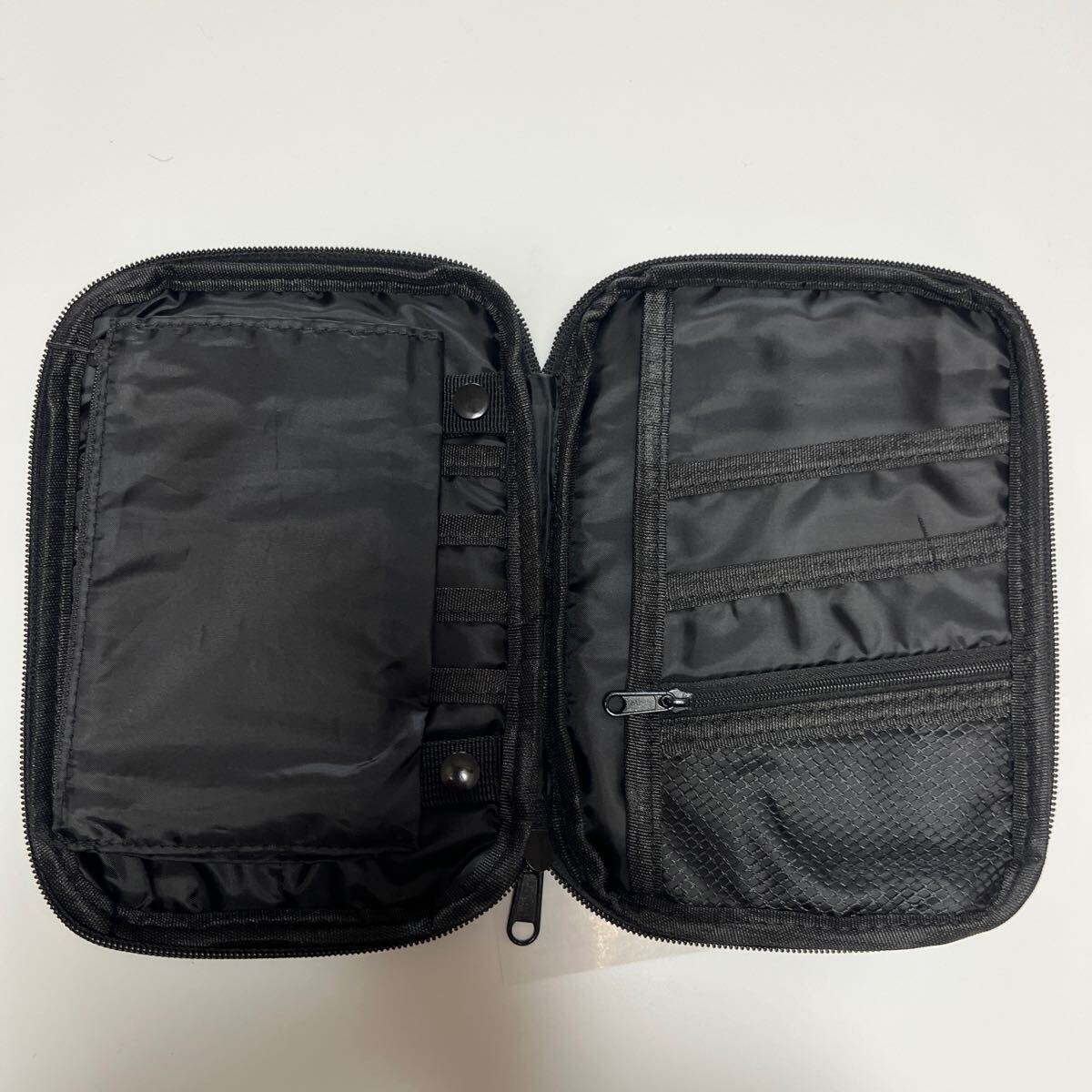 アディダス adidas オリジナルス 新品 非売品 バッグ ポーチ 財布 パスポートケース 黒_画像5