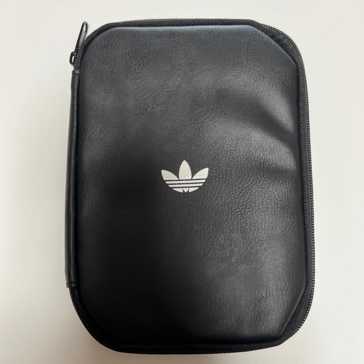 アディダス adidas オリジナルス 新品 非売品 バッグ ポーチ 財布 パスポートケース 黒_画像2