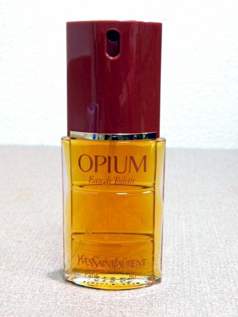 イヴ・サンローラン　　OPIUM オードトワレ　36ｍｌ　スプレー　_画像3