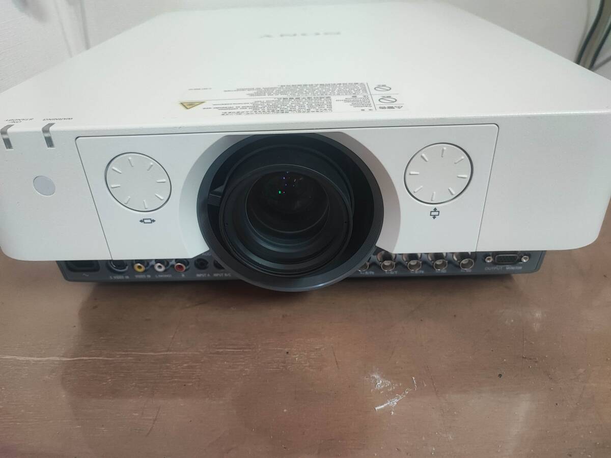 SONY / ソニー / レーザー光源 / 高輝度 / 長寿命 / DATA PROJECTOR / データプロジェクター / VPL-FHZ55