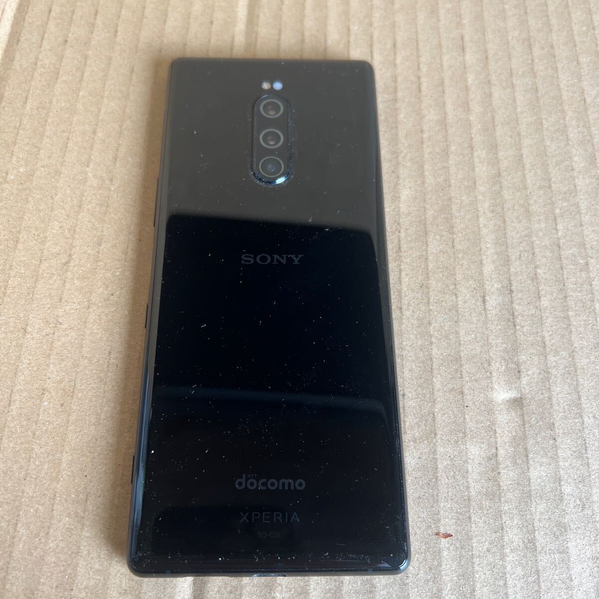 82 レタパ520円発送　中古　現状品　docomo SONY XPERIA SO-03L _画像4