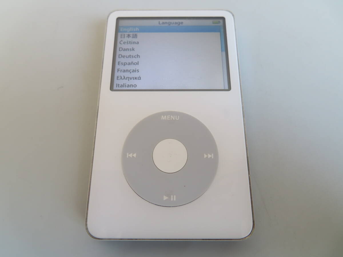 Apple iPod classic A1136 (第5世代) 30GB ホワイト MA002J_画像1