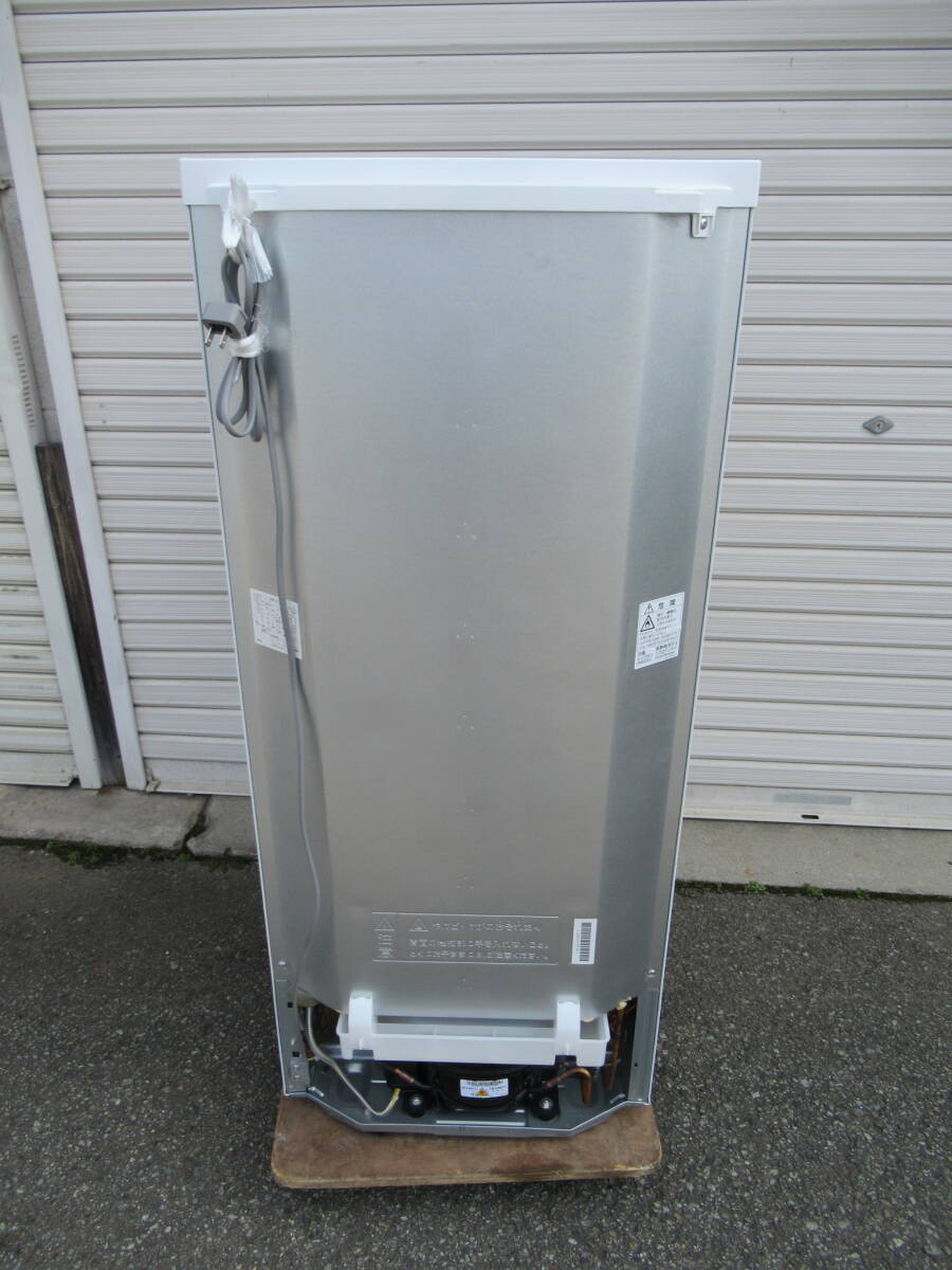 シャープ冷凍冷蔵庫SJ-14E7  ２０２０年 １３７L  美品 左開き 右開き変更可 兵庫県加古川市より１００Km 以内の方は送料無料です。の画像7