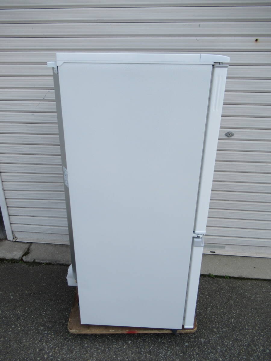 シャープ冷凍冷蔵庫SJ-14E7  ２０２０年 １３７L  美品 左開き 右開き変更可 兵庫県加古川市より１００Km 以内の方は送料無料です。の画像8