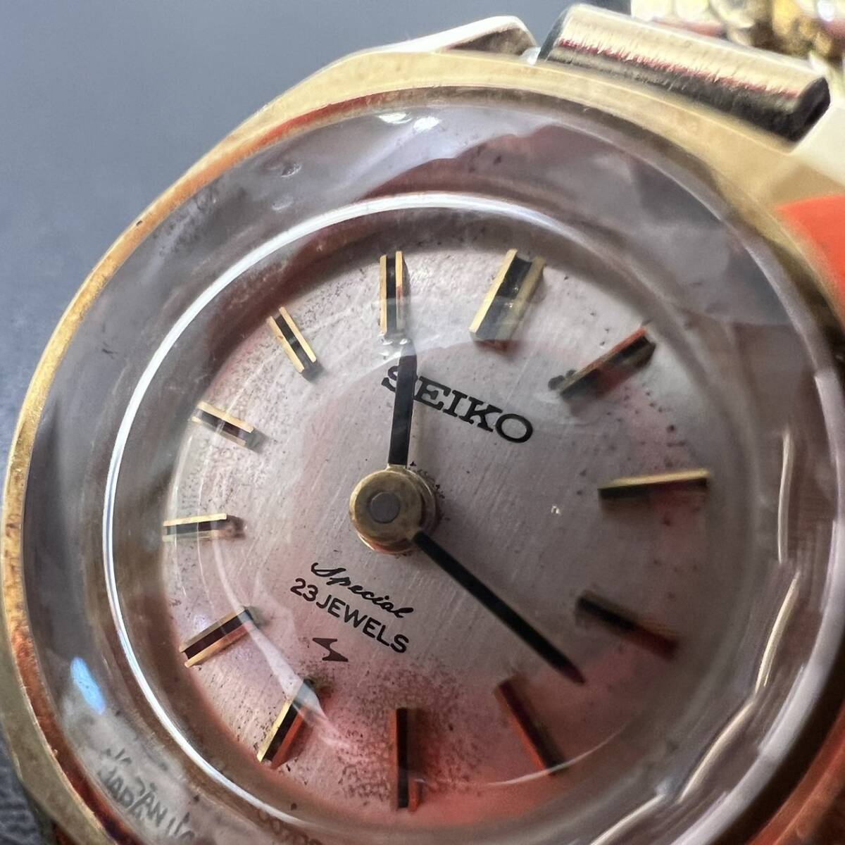 【ND-1776a】 1円スタート SEIKO セイコー 1140-3040 金無垢(本体のみ) K18/750 18K 手巻 動作品 腕時計 レディース クリスタルカット_画像4