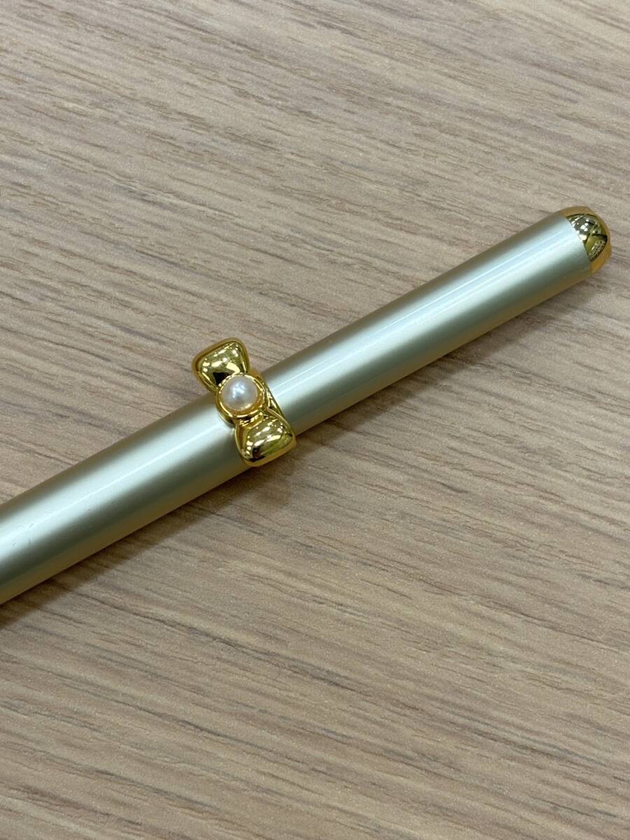 【RSA-1547】【1円～】MIKIMOTO ミキモト パール付き コスメ リップブラシ コスメブラシ リボンモチーフ 高級 現状品 保管品_画像2