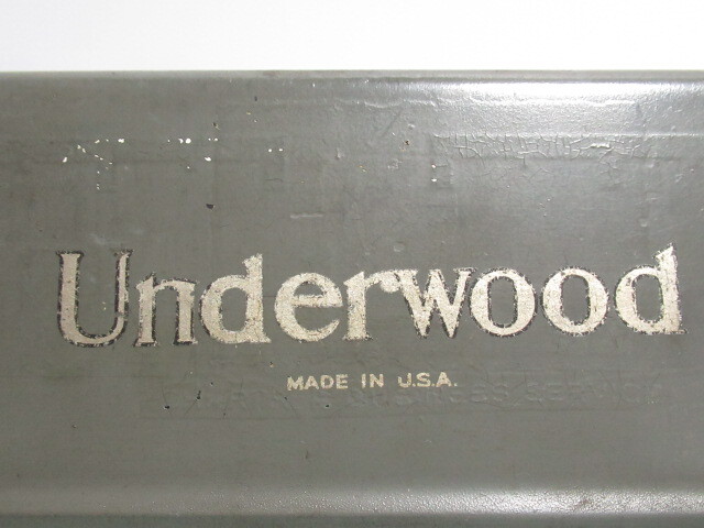 [mr1 BY7586] Underwood アンダーウッド 機械式 USA製 アンティーク タイプライター ヴィンテージ インテリア_画像2